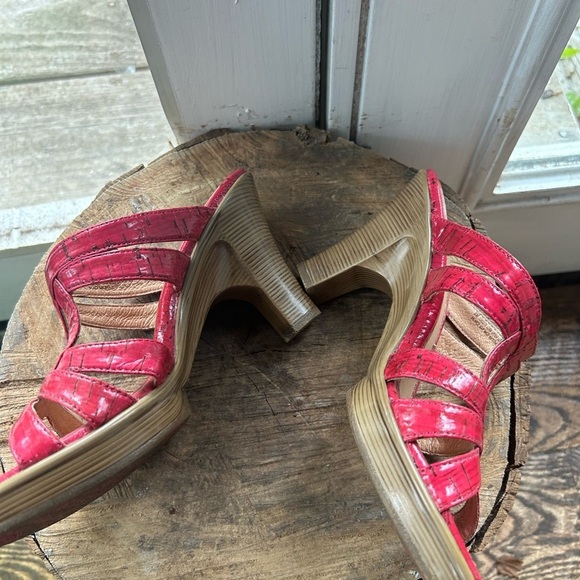 Sofft Leather Heeled Sandals Size 8M Slip On - Picture 2 of 9